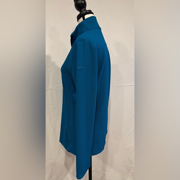 Nike Dri-Fit Women’s Long Sleeve Athletic Shirt - Picture 4 of 6